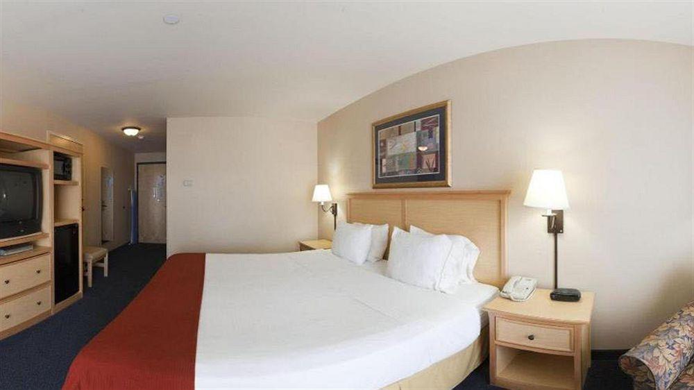 Holiday Inn Express Hotel & Suites Richland Bagian luar foto